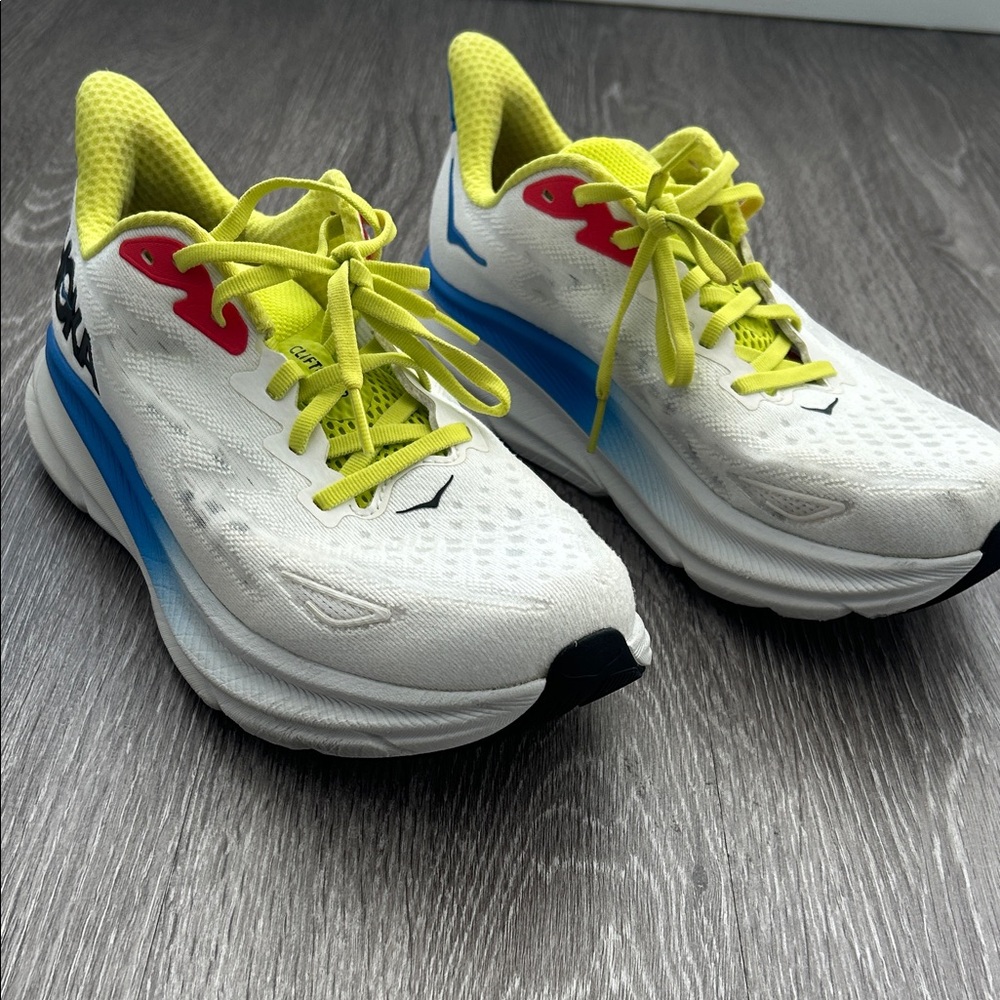 Hoka Clifton 9